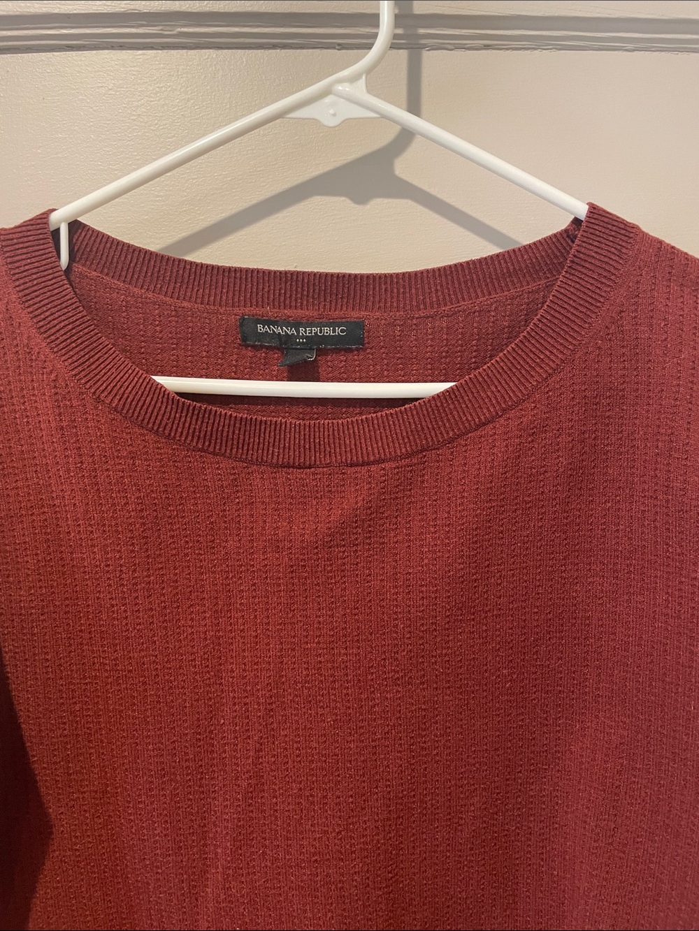 Banana Republic Men's Crewneck Sweater - Deep Red